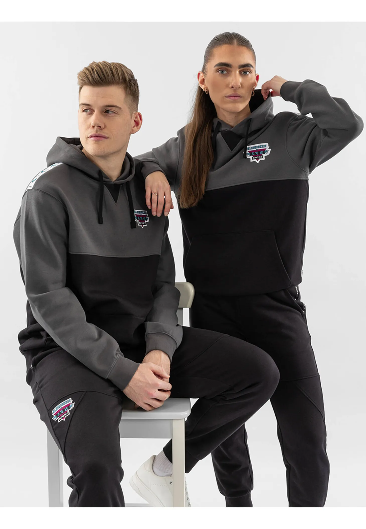 Herren Trainingshoodie mit Kapuze